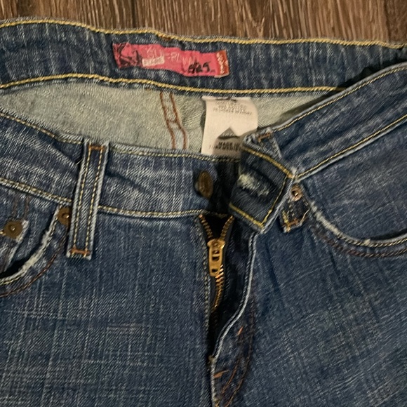 Levi’s Too Superlow Flare 524 Jeans - Picture 3 of 8